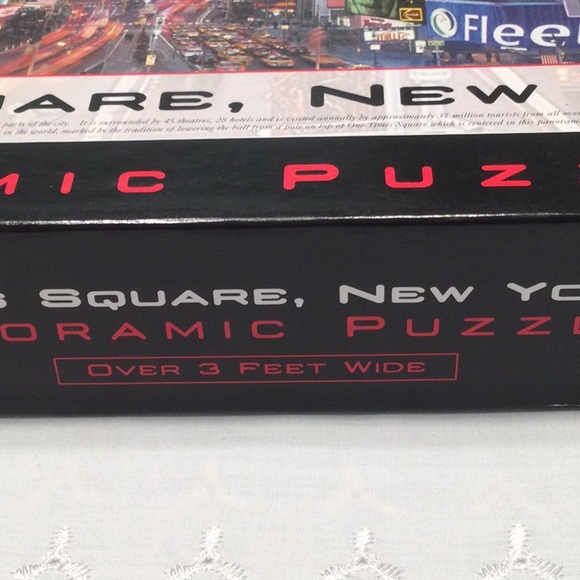 Times Square, New York 750 Piece Panoramic Puzzle Over 3 ‘ Wide - Picture 3 of 7